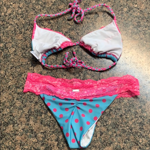 Beach bunny bikini - Picture 3 of 6